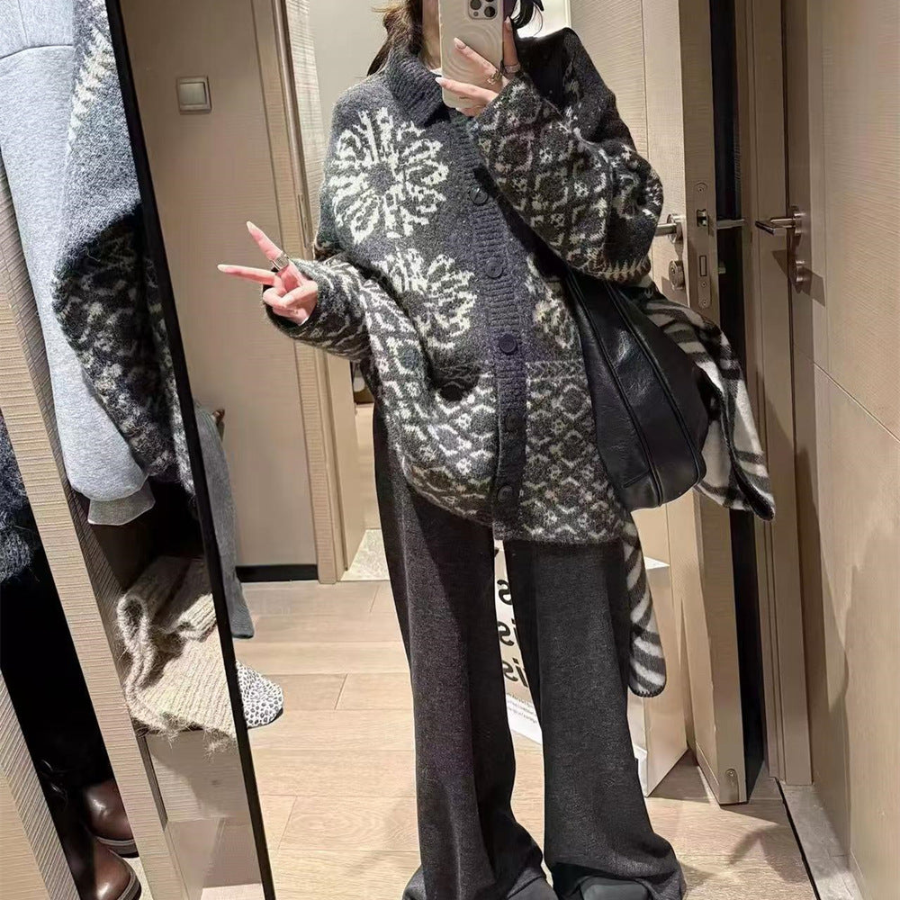 Collar loose long sleeved sweater