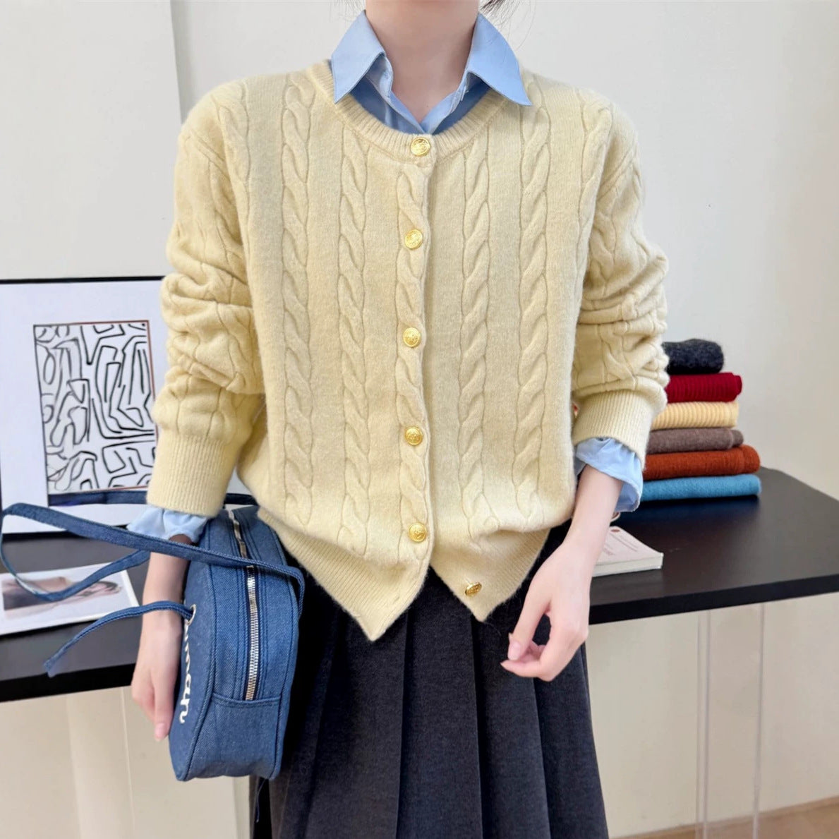 Round neck long sleeved sweater