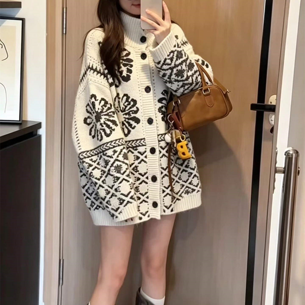 Collar loose long sleeved sweater